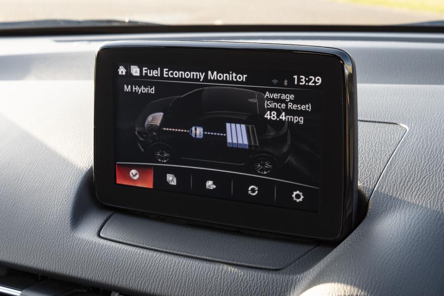 Детали интерьера Mazda2 2019 года  (UK) (фото 23 из 54)